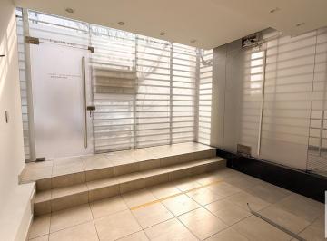 Oficina comercial · 98m² · 3 Ambientes · Hermosa Oficina en Corro 467. 100 m con Patio! en Alquiler