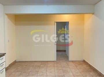 Oficina comercial · 35m² · 2 Ambientes · Departamento 2 Amb C/patio Apto Profesional en Ramos Mejia