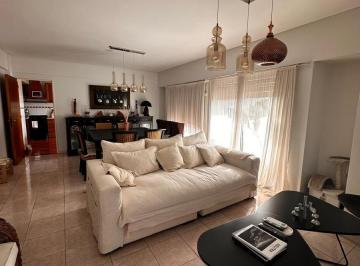 Departamento · 104m² · 5 Ambientes · 1 Cochera · Excelente Dpto 5 Ambientes con Cochera Cubierta