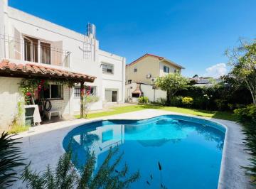 Casa · 221m² · 4 Ambientes · 2 Cocheras · Casa 4 Ambientes, Cochera, Dependencia, en Venta en Martínez