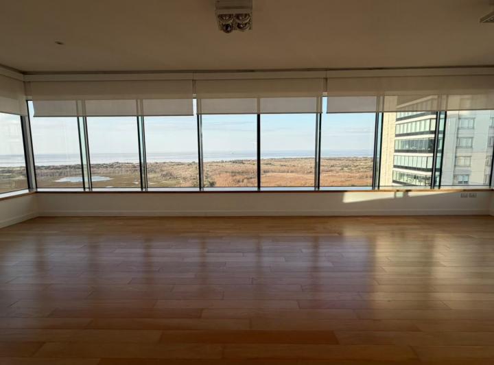 Departamento · 198m² · 4 Ambientes · 2 Cocheras