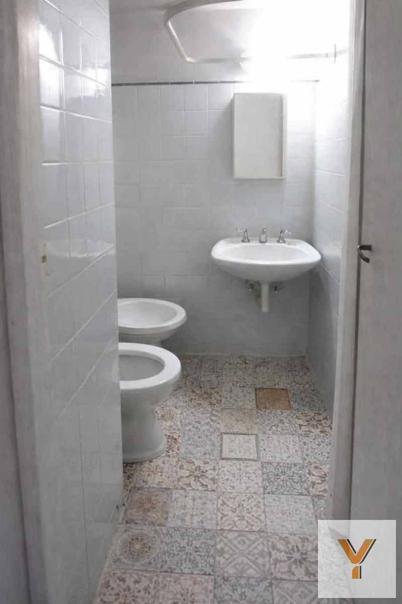 Departamento monoambiente en venta ubicado sobre calle Santiago del Estero e/ Bolivar y Moreno