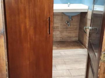 Local comercial · 240m² · Local en Alquiler - - 580 m - Almirante Brown