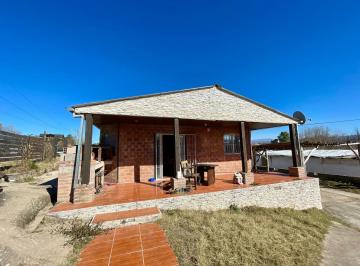 Casa · 151m² · 5 Ambientes · 1 Cochera · Casa en Estancia Vieja
