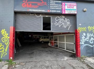 Bodega-Galpón · 300m² · 1 Ambiente · Local Comercial / Galpón en Alquiler en Av Espora Temperley