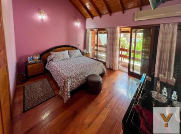 Casa · 240m² · 4 Ambientes · Casa en Venta - 2 Dorm. 2 Baños - 260 m - Villa Lugano