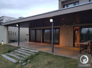 Casa · 155m² · 6 Ambientes · 2 Cocheras · Casa Alquiler - 3 Dorm. Barrio Cerrado Puerto Roldan