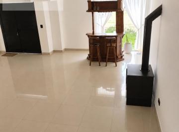 Casa · 370m² · 5 Ambientes · 2 Cocheras · Casa en Rumenco