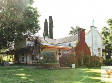 Campo · 809m² · 6 Ambientes · Campo en Venta - 4 Dorm. 3 Baños - Baradero