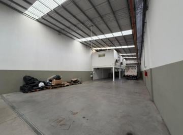Bodega-Galpón · 420m² · Excelente Galpon Industrial en Alquiler - Villa Lynch
