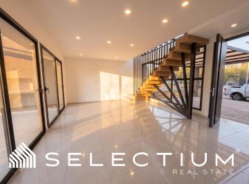 Casa · 190m² · 6 Ambientes · 2 Cocheras · Casa a Estrenar en Docta Etapa 2 | 250 m² | 3 Dorm | Master Suite | Cochera Doble