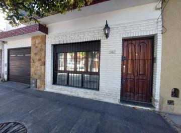Casa · 110m² · 4 Ambientes · 1 Cochera · Venta de Chalet de 4 Ambientes - Neuquén 1800 - Don Bosco - Mar del Plata