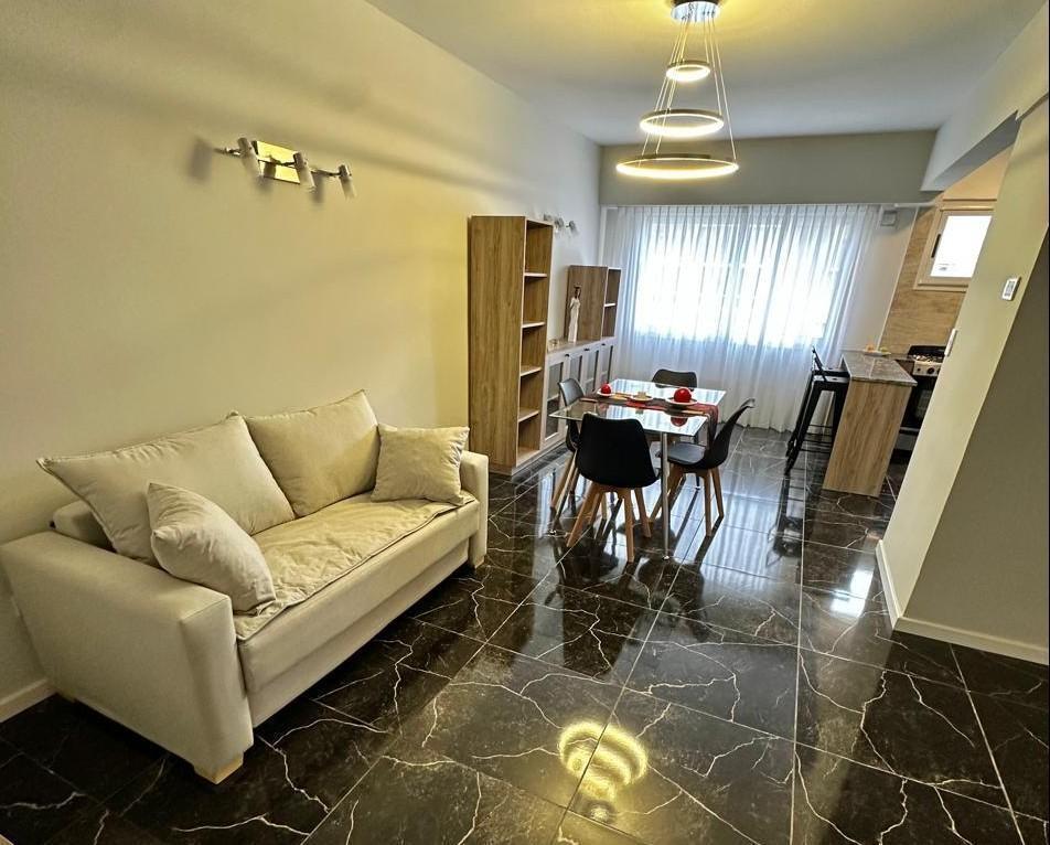 Venta de departamento de 2 ambientes, externo, totalmente reciclado
