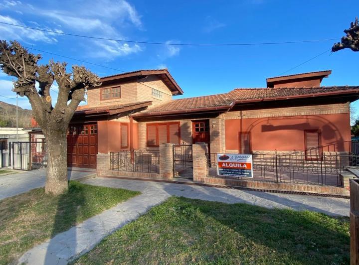 Casa · 3 Ambientes · 1 Cochera