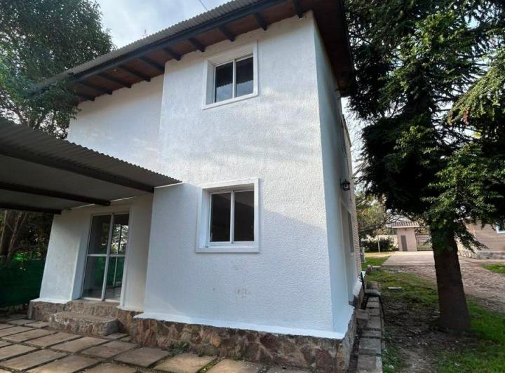 Casa · 100m² · 3 Ambientes · 1 Cochera
