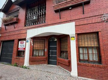 Casa · 150m² · 5 Ambientes · 4 Cocheras · Casa en Venta 5 Ambientes, Ubicada en Villa Luzuriaga