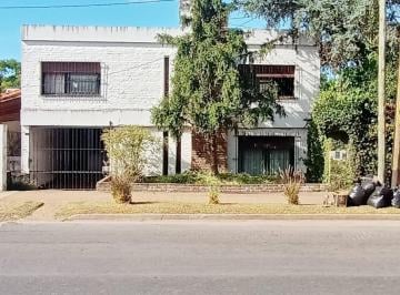 Casa · 163m² · 5 Ambientes · 1 Cochera · Casa en Bella Vista