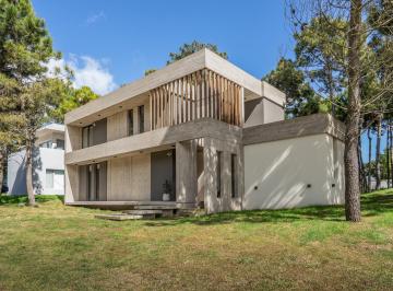 Casa · 153m² · 4 Ambientes · Casa en Alquiler Pinamar Alamos