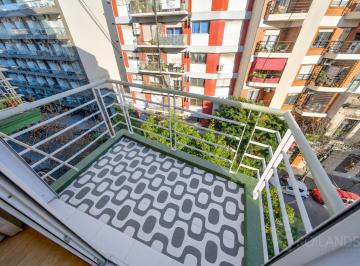 Departamento · 68m² · 2 Ambientes · Luminoso Departamento Dúplex de Categoría a 2 Cuadras de Parque Centenario!