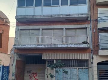 Depósito · 660m² · 4 Ambientes · 2 Cocheras · Depósito en Venta - 4 Plantas Funcionales - Flores
