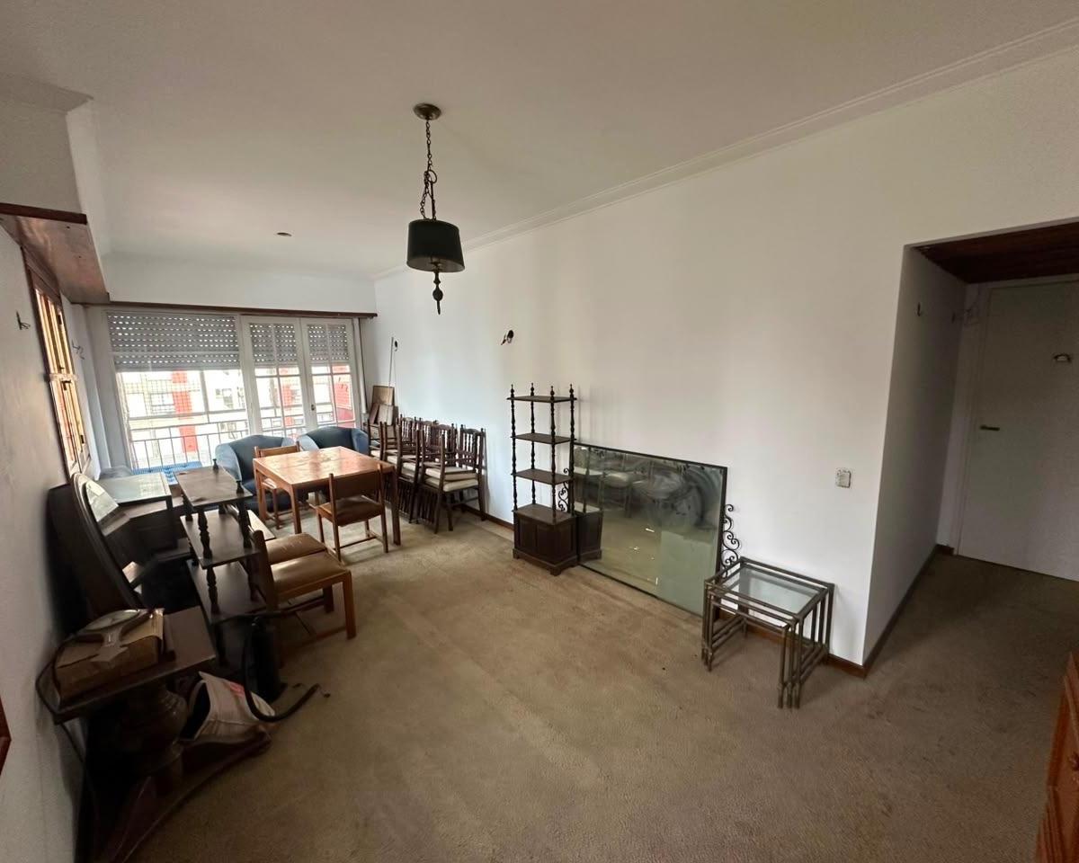 Depto 3 amb, 70m² con balcón y dependencia — Centro