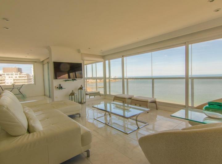 Departamento · 345m² · 6 Ambientes · 2 Cocheras