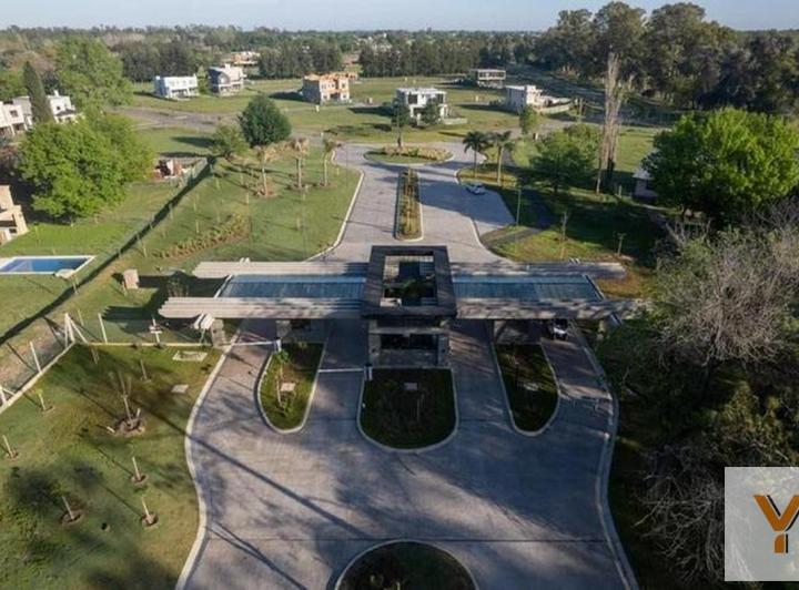 Terreno · 700m²