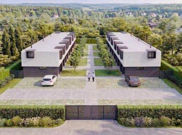 Departamento · 74m² · 3 Ambientes · 1 Cochera · Casas en Venta en Pilar | Dúplex 3 Ambientes con Jardín | Financiación | Desde Usd 125.000