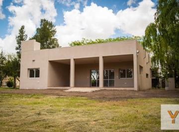 Casa · 110m² · 3 Ambientes · 2 Cocheras · Casa en Venta - 2 Dorm. 1 Baño - 1.144 m² - Posadas de Los Lagos, Coronel Brandsen
