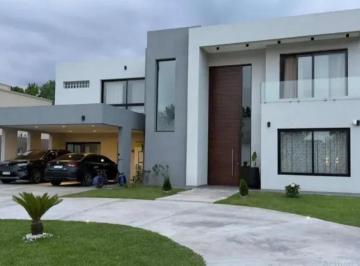 Casa · 300m² · 6 Ambientes · Casa Chalet en Alquiler en Haras del Sol, Pilar, G. B. a. Zona Norte
