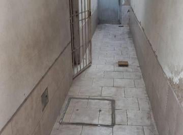 Casa de 3 ambientes, Pompeya · Casa Sobre Lote Propio