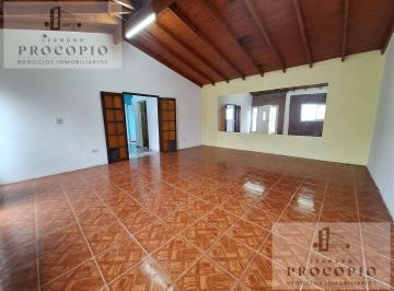PH · 60m² · 2 Ambientes · 1 Cochera · PH en Merlo