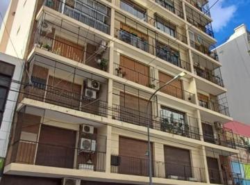 Departamento · 100m² · 4 Ambientes · Departamento 3 Ambientes en Venta en Tte. Gral. Juan Domingo Peron Al 2300 Balvanera Caba