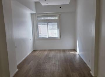 Departamento de 3 ambientes, Almagro · Alquiler 3 Ambientes Almagro Planta Baja Al Frente Reciclado Totalmente a Nuevo de Lujo Baño y Toile