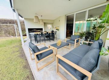 Casa de 5 ambientes, Córdoba · Los Arboles 3 Dorm + Escritorio Patio C/ Piscina Cocheras