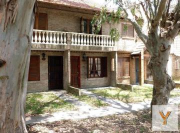 Casa · 65m² · 4 Ambientes · 1 Cochera · Casa en Venta - 3 Dorm. 2 Baños - Cochera - 70 m² - Santa Teresita