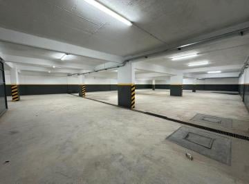 Bodega-Galpón · 711m² · Alquiler Cochera a Estrenar