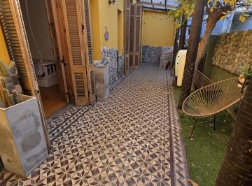 PH · 75m² · 3 Ambientes · PH en La Perla