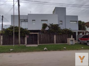 Casa · 167m² · 5 Ambientes · Casa en Venta - 4 Dorm. 3 Baños - Santa Clara del Mar