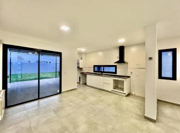 Casa · 360m² · 3 Ambientes · 4 Cocheras · Casa en Alquiler Docta Urbanización