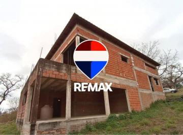 Casa · 243m² · 4 Ambientes · Casa 4 Dorm Venta/permuta Vaqueros C/construccion