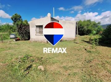Casa · 36m² · 2 Ambientes · 1 Cochera · Casa 1 Dorm. Venta La Calderilla Sobre Rn 9