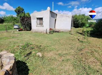 Casa · 36m² · 2 Ambientes · 1 Cochera · Casa 1 Dorm. Venta La Calderilla Sobre Rn 9