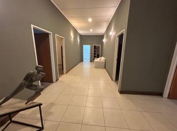 Consultorio · 300m² · Edificio de Consultorios/ Oficinas en Colegiales