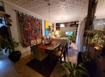 Casa · 110m² · 3 Ambientes · 1 Cochera · Casa en Venta de 3 Ambientes Martin Coronado