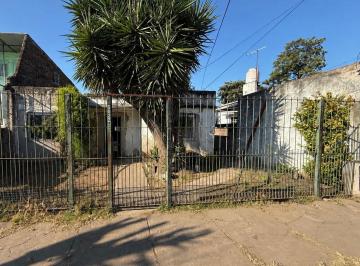 Casa · 120m² · 3 Ambientes · Casa a Refaccionar Sobre Lote Propio