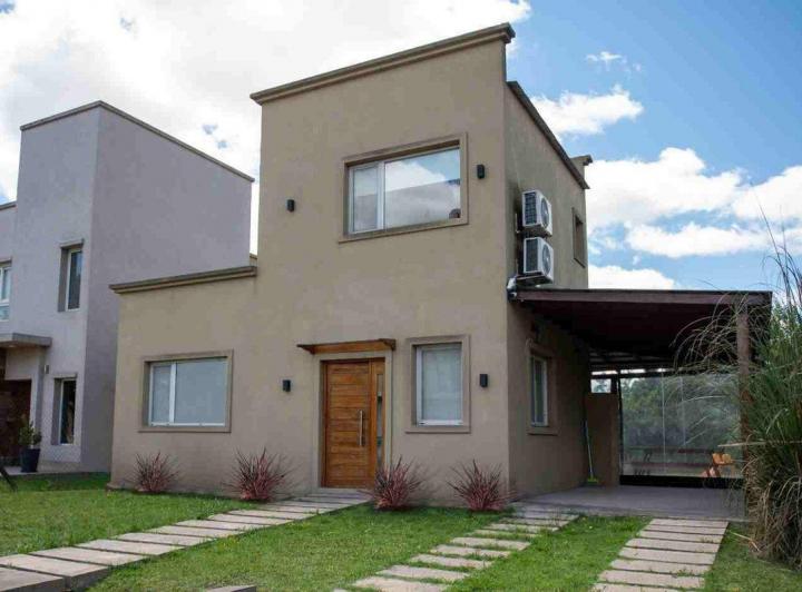 Casa · 78m² · 4 Ambientes · 1 Cochera