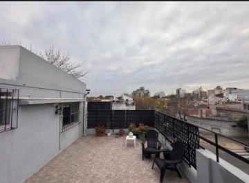 Casa · 335m² · 5 Ambientes · 2 Cocheras · Venta 2 Casas con Cochera y Local Apto Credito!