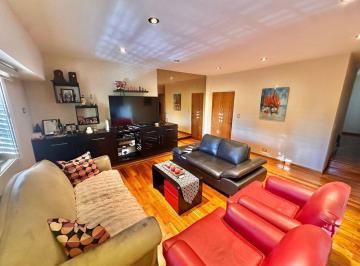 PH · 160m² · 5 Ambientes · Venta PH 5 Ambientes con Altillo, Patio y Parrilla