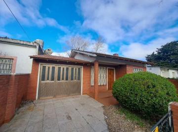 Casa · 52m² · 3 Ambientes · 1 Cochera · Venta de Casa en San Clemente del Tuyu